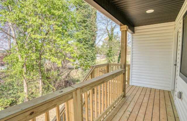 111 Iris Lane Gallery 2