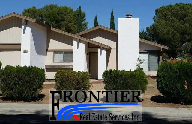 Comfy 3 bed 2 bath photos photos