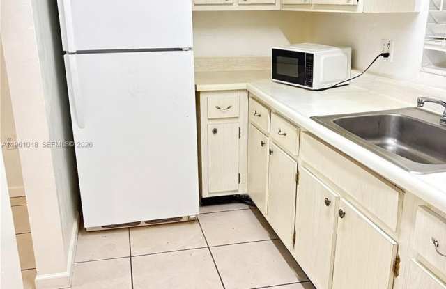 7430 SW 82nd St photos photos