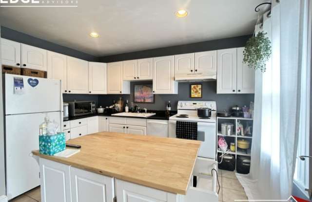 512 Massachusetts Ave. photos photos