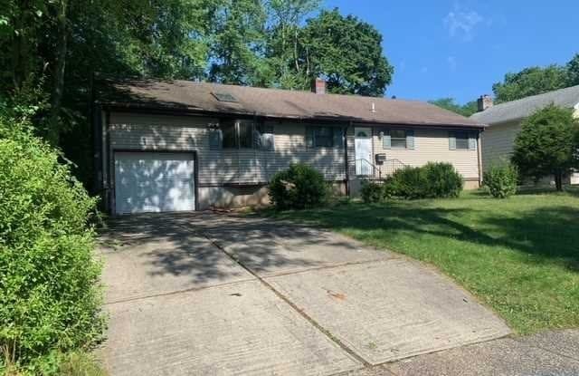 323 Parkside Drive - 323 Parkside Drive, Paramus, NJ 07652