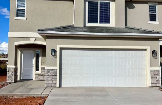 Beautiful newer 3 bedroom, 2.5 bathroom townhome! Amazing views! photos photos