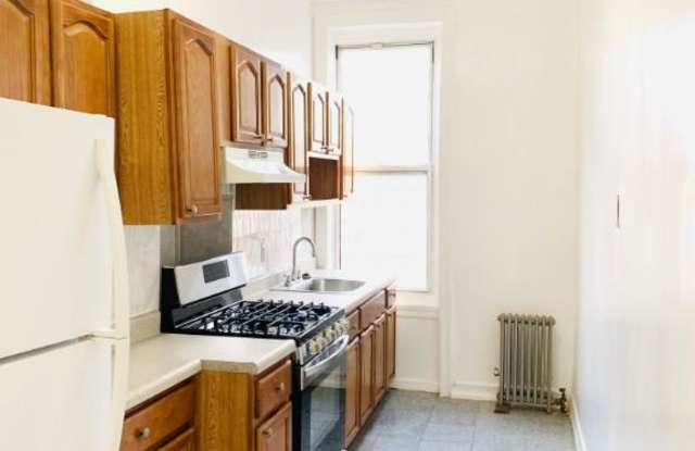525 Gates Avenue - 525 Gates Avenue, Brooklyn, NY 11216