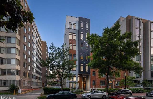 1208 M STREET NW photos photos