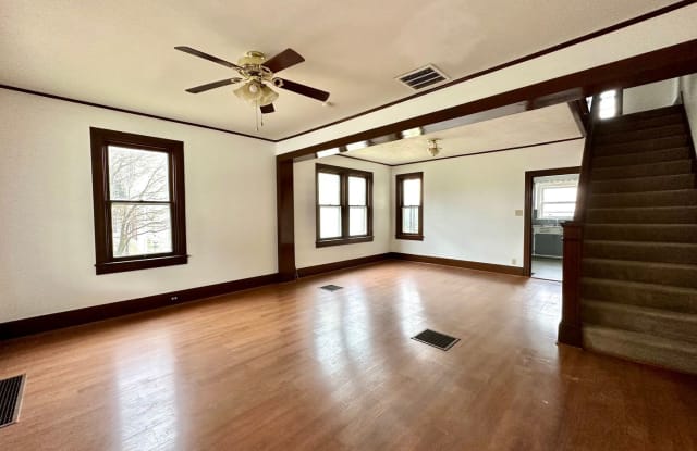 372 W Main St - 372 West Main Street, Dallastown, PA 17313
