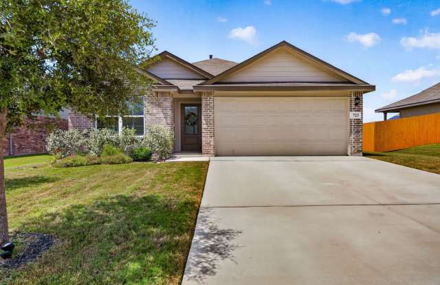 Beautiful 4-Bedroom Home in Steel Creek - Realtor Commission: $500 Gallery 1