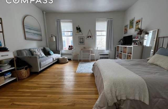 208 East 32nd Street photos photos