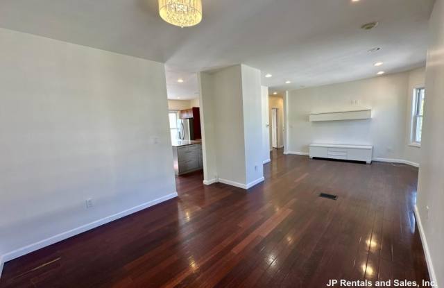 253 Belgrade Ave. Gallery 4
