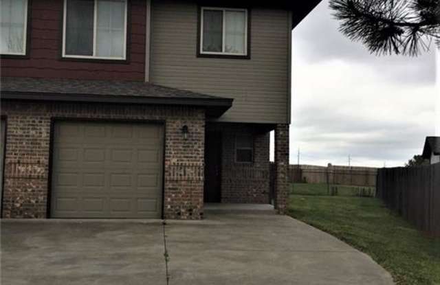 6915 Mayberry Lane Gallery 2