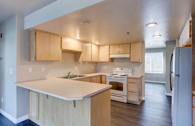 2 Bed 1 Bath Condo with an Office! photos photos