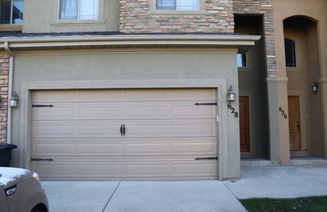 3 bed 2.5 bath townhome in Salem photos photos