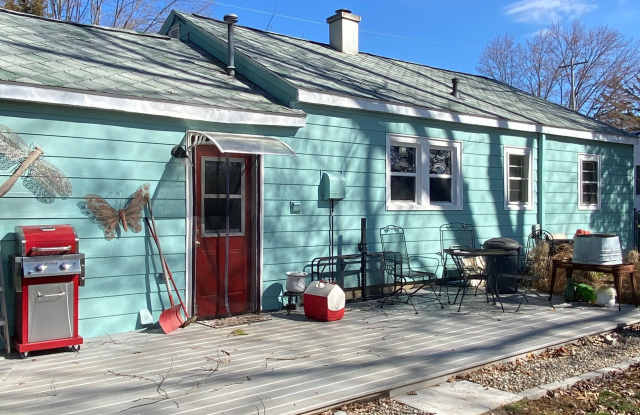 167 Peacock Walk Gallery 2
