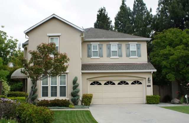 Lovely Willow Glen home with large lush yard on quiet cul-de-sac photos photos