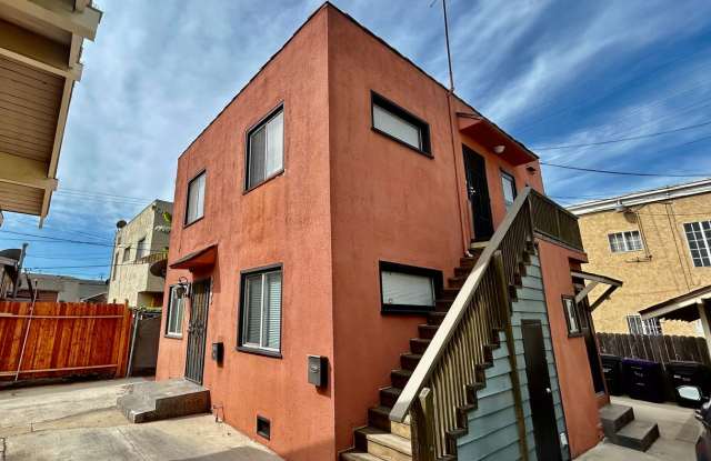 Charming 1 Bed 1 Bath Back Upper Unit! photos photos