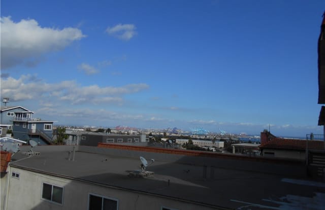 737 W 31st Street - 737 West 31st Street, Los Angeles, CA 90731
