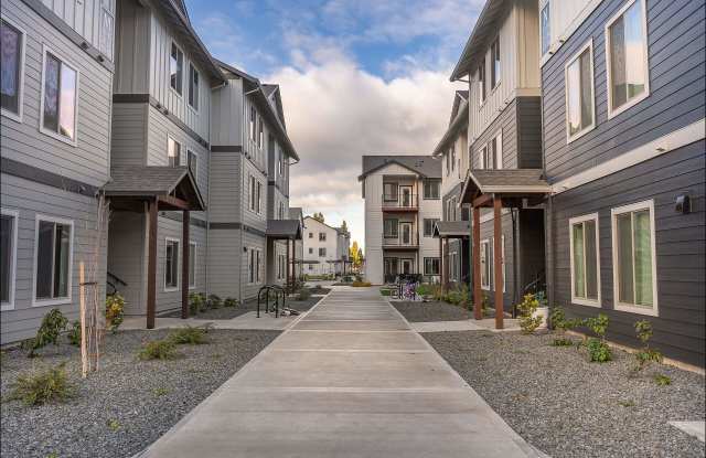 Woodburn Place Apartment Homes Gallery 2