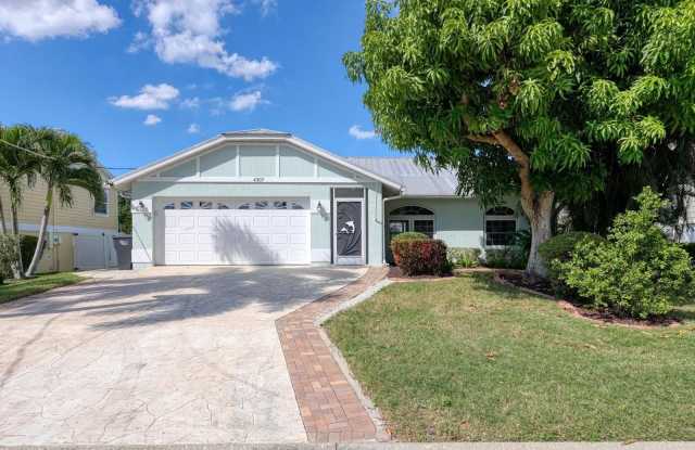4307 3RD AVENUE NE - 4307 3rd Avenue Northeast, Manatee County, FL 34208