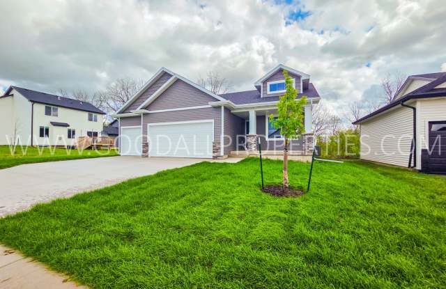 Enjoy new construction living in a prime Norwalk location! photos photos