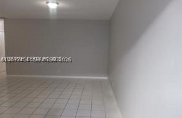 2127 Van Buren St Gallery 4