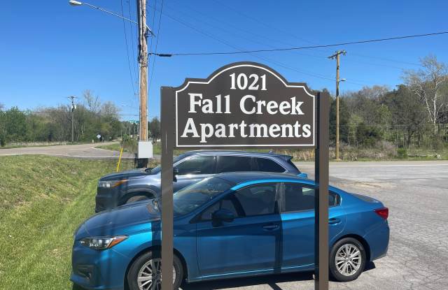 1021 Fall Creek Road photos photos