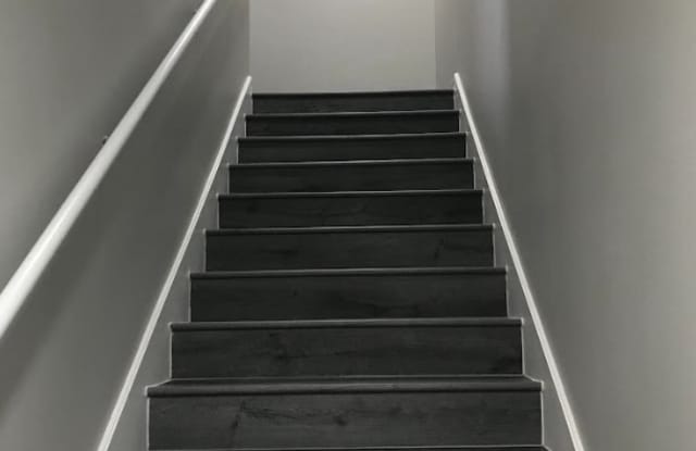 94 Lilly Street Gallery 3