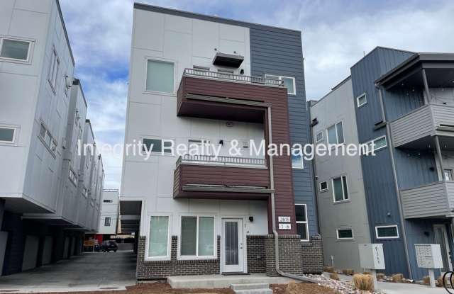 2 Bed/2.5 Bath Townhome, 1418 sq ft, 2815 W 25th Ave Unit 5 Denver, CO photos photos