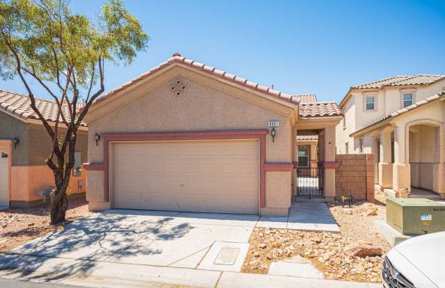 Beautiful 4 Bedroom 2.5 bath Home in the Southwest! photos photos