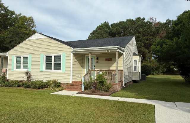 200 Lakeside Drive Gallery 1