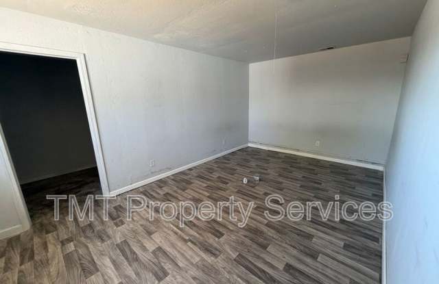 5101 North Parkway Gallery 1