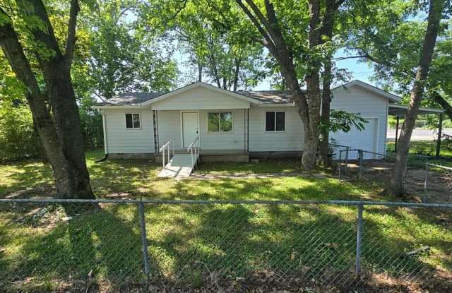 314 N Oak Street - 314 North Oak Street, Jacksonville, AR 72076