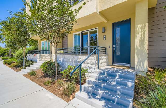 MOVE IN SPECIAL- Live Elevated in Civita – Stunning Multi-Level Townhome photos photos