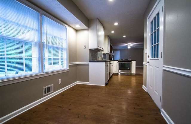 172 Laurelwood Lane Gallery 3