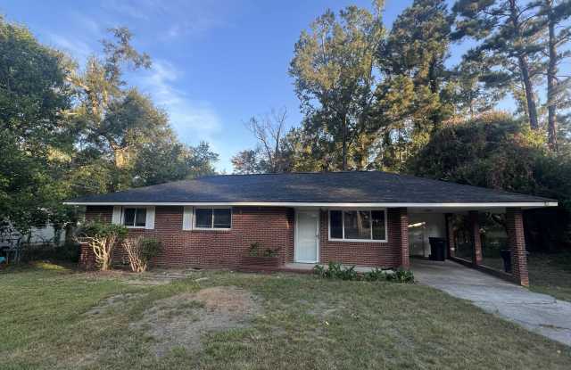 2933 Courtney Road photos photos