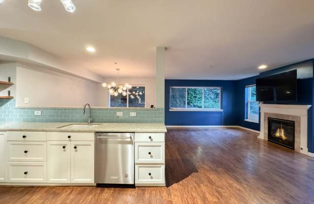 8750 Greenwood Avenue North#201 - 8750 Greenwood Avenue North, Seattle, WA 98103