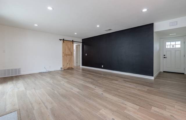 Fully Updated and Ultra Modern Corner Home on Large Lot Gallery 3