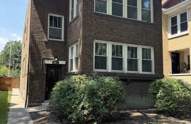 140 S Austin Boulevard - 140 South Austin Boulevard, Oak Park, IL 60304
