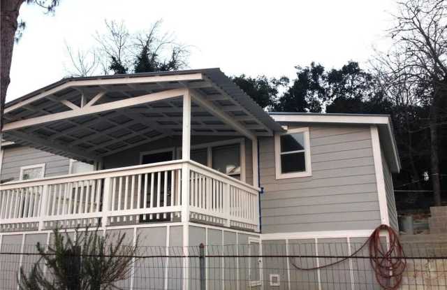 480 Hill Avenue - 480 Hill Avenue, New Braunfels, TX 78130