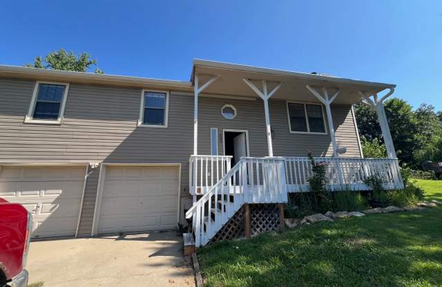 603 Southeast 125th Road - 603 Southeast 125th Road, Johnson County, MO 64093