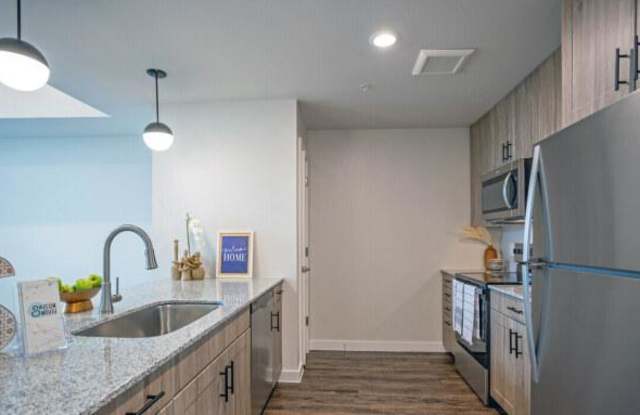 10042 N Capital of Texas Hwy Gallery 3