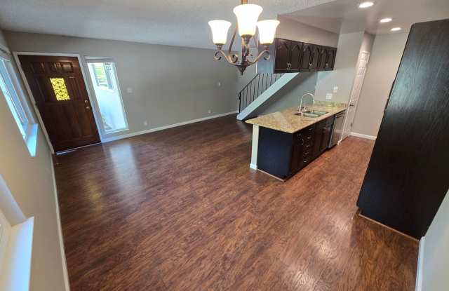 Sharp 2 bedroom in Pleasanton available now. Gallery 4