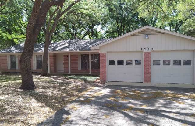 7342 Shady Hollow Ln San Antonio TX 78255 photos photos