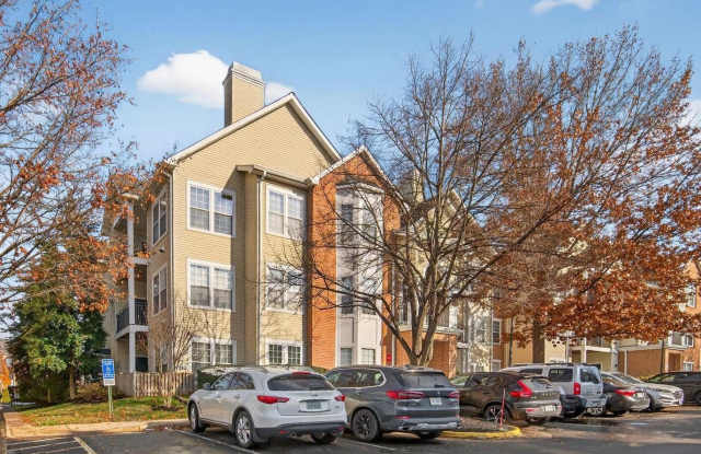 4142 FOUNTAINSIDE Lane unit: 104 photos photos