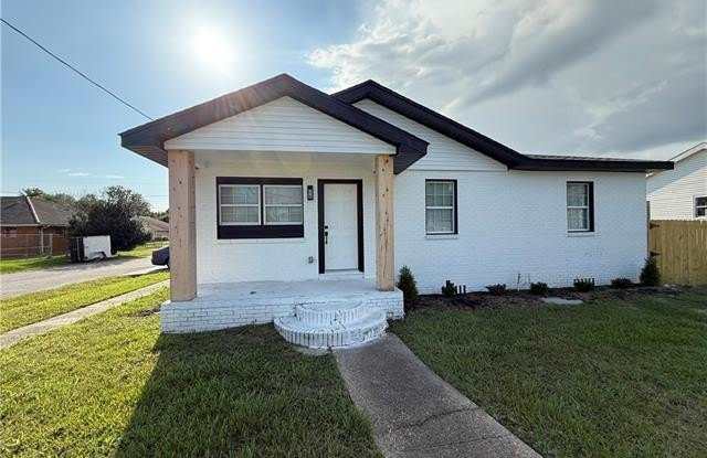 2300 DELILLE Street photos photos