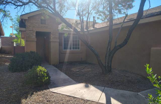 COMING SOON- 3 Bed 2 Bath aprox 1183 Sq Ft Unser and Northern photos photos