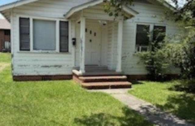 505 E. Coleman Avenue photos photos