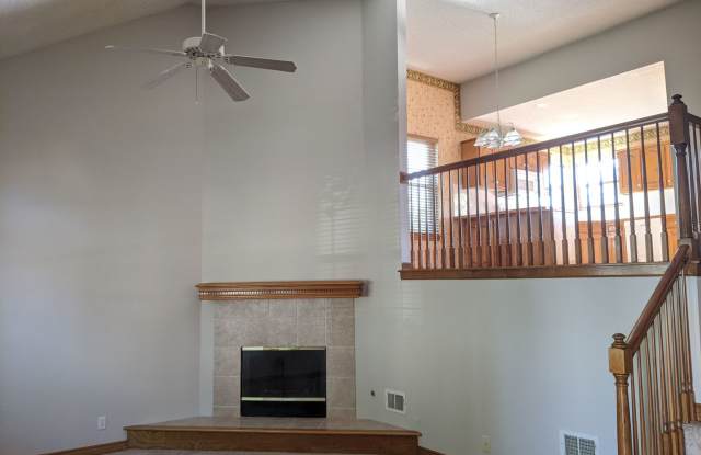 Open Floor plan 3 Bed 3 Bath Overland Park home Gallery 4