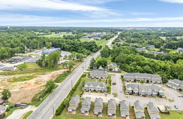 3 Bed / 3.5 Bath Madison Park Townhome - Close to AU Vet School! Gallery 4