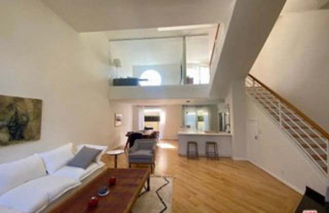 928 19th Street Gallery 1
