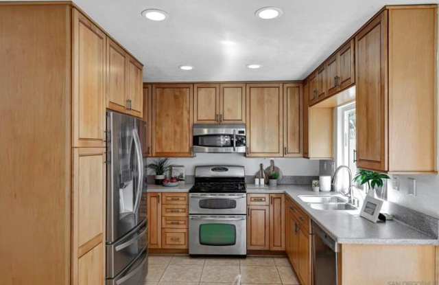 6932 Quiet Cove Drive Gallery 2