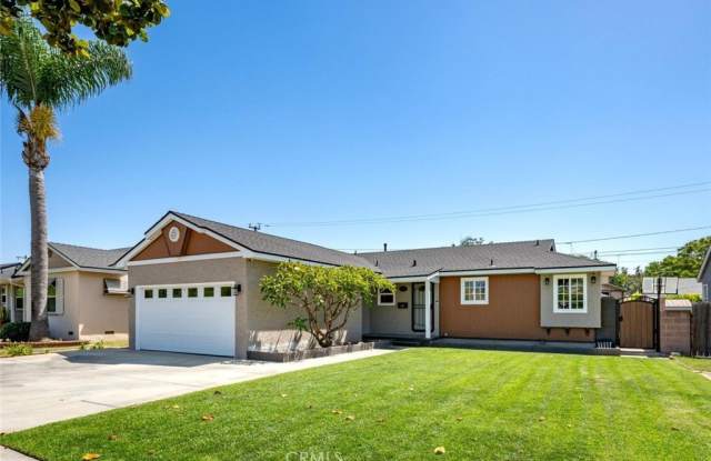 5818 Woodruff Avenue photos photos